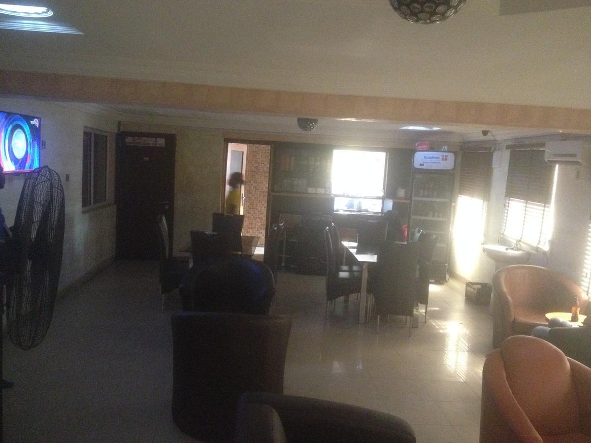 Glasshouse Hotel And Suites Egba Exterior foto