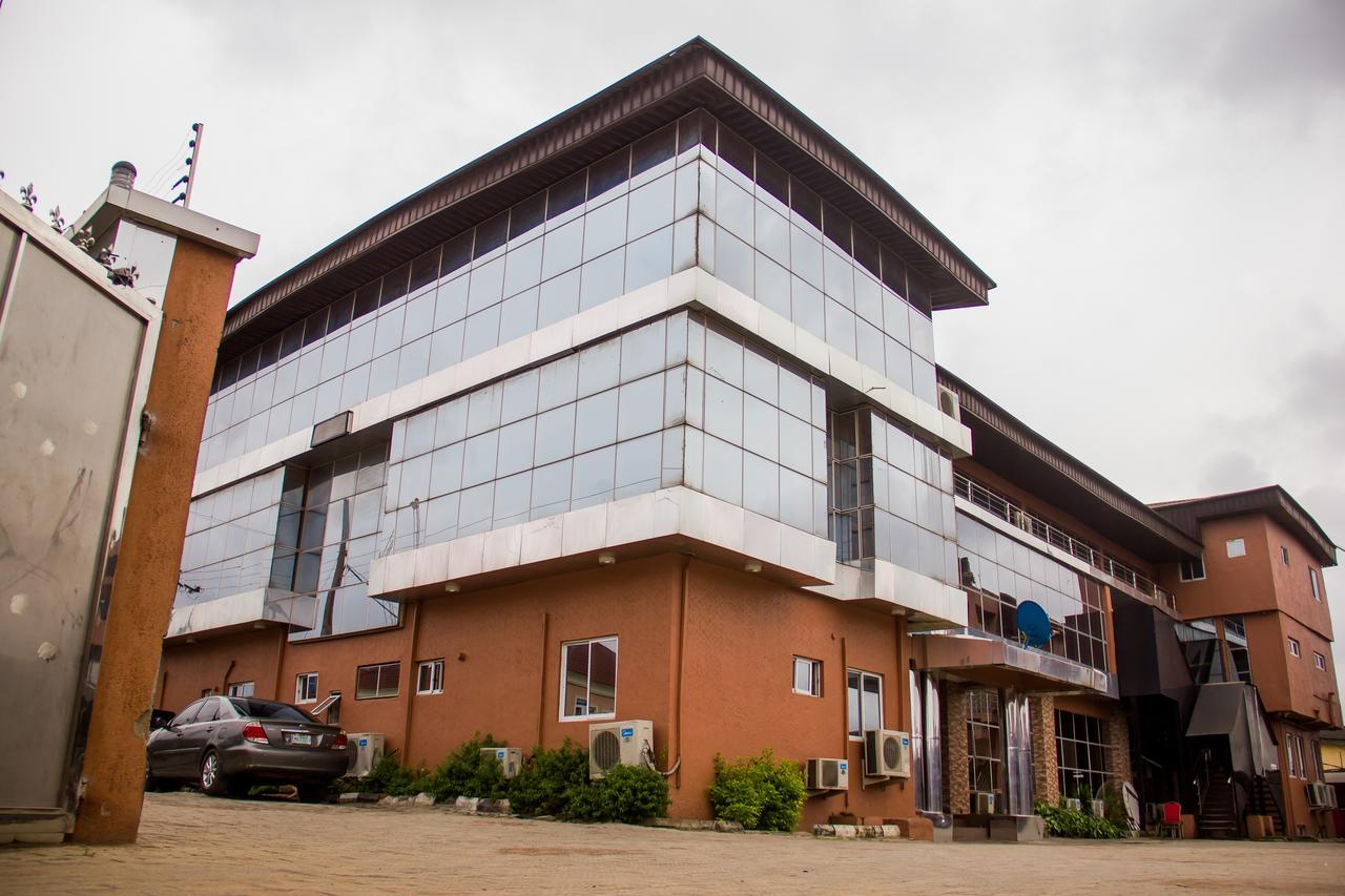 Glasshouse Hotel And Suites Egba Exterior foto
